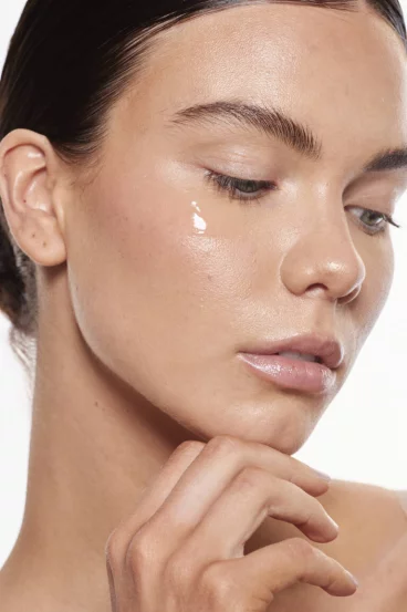 Осветляющая сыворотка для глаз Bali Body Brightening Eye Serum, 15 мл