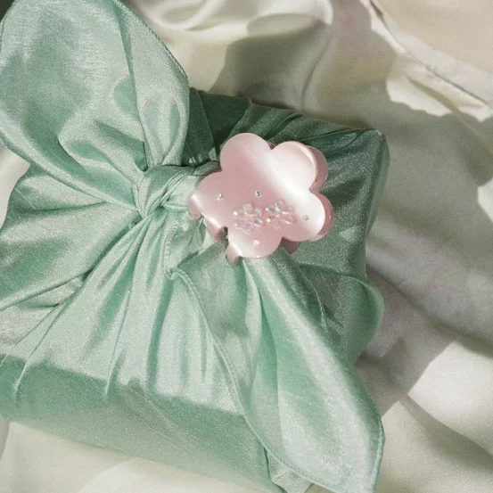 Заколка для волосся Emi Jay Midi Blossom Clip in Rose Milk